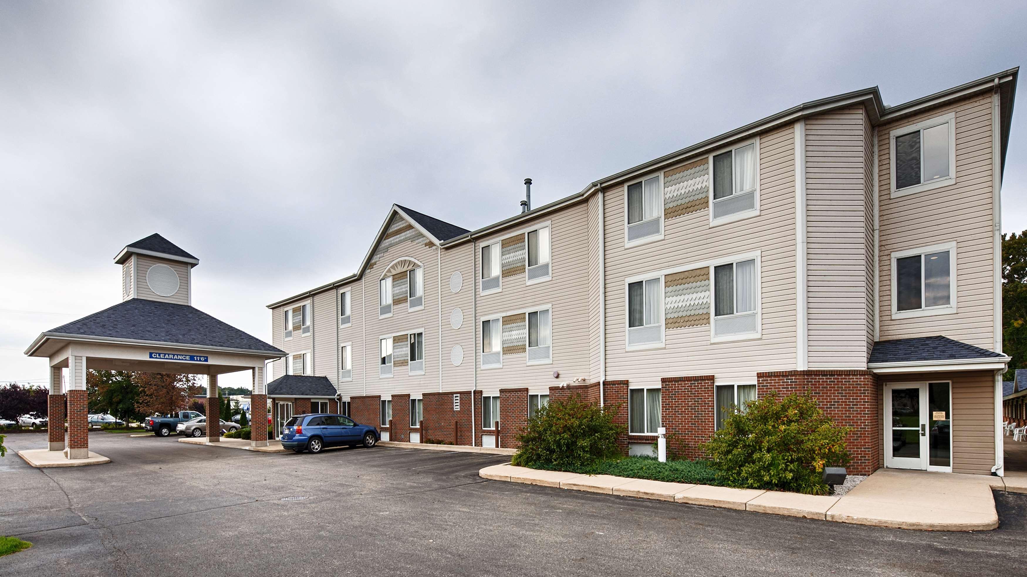 Best Western Beacon Inn Grand Haven Exterior foto