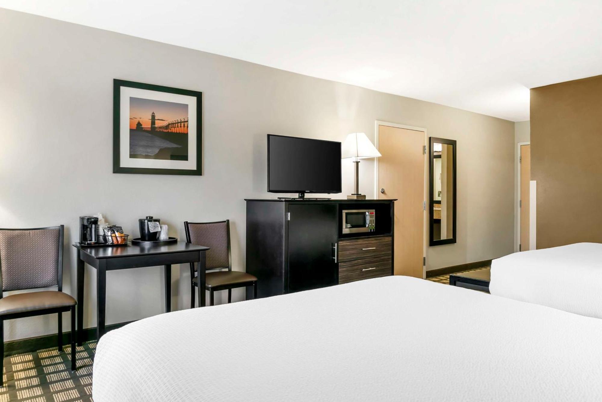 Best Western Beacon Inn Grand Haven Exterior foto