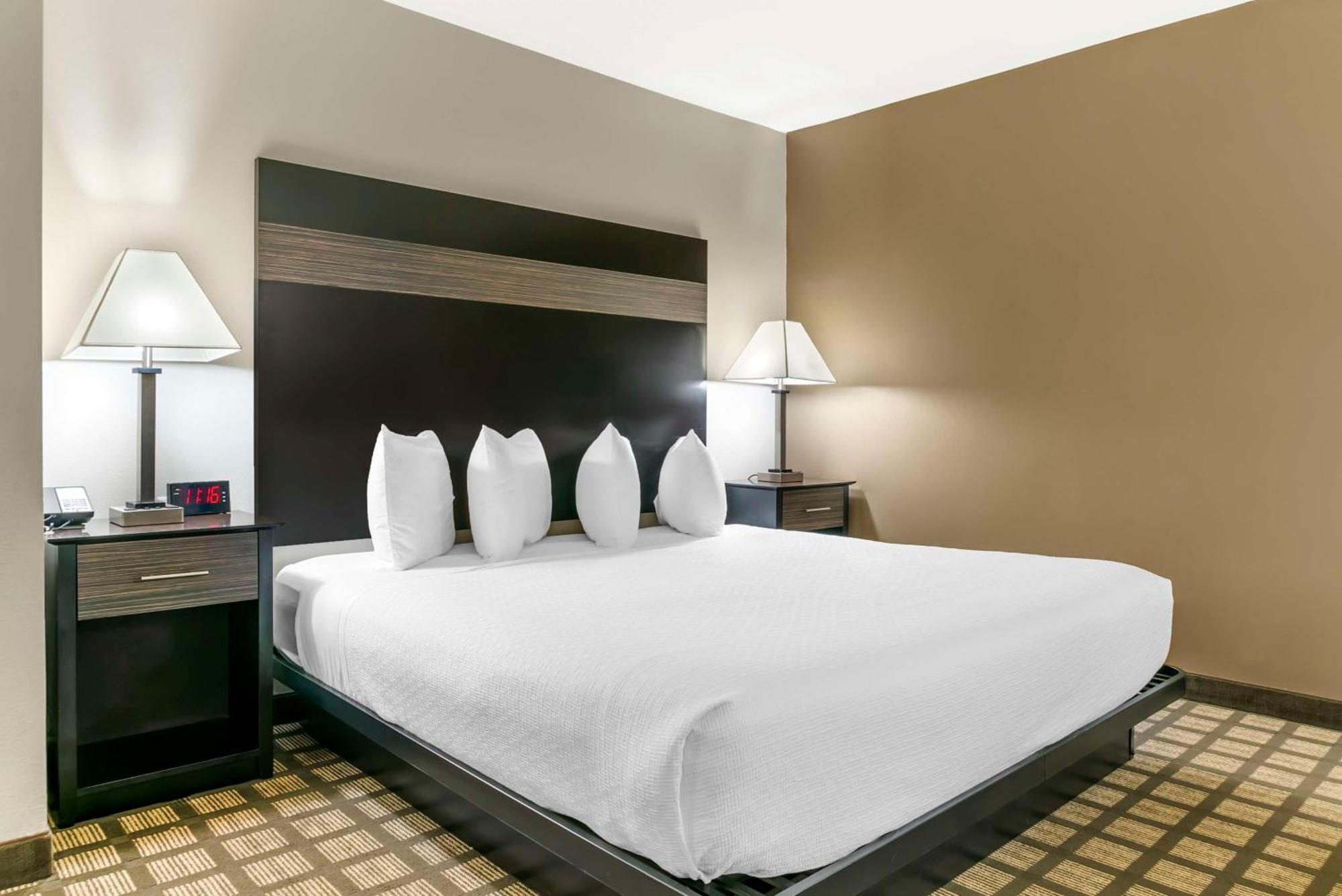 Best Western Beacon Inn Grand Haven Exterior foto